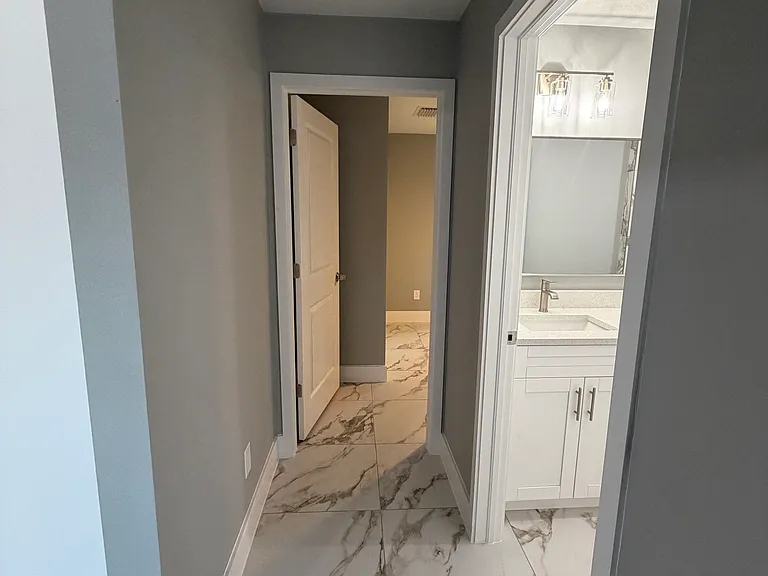 2875 NW 35th Ave — Photo 24