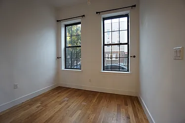 Rented by Rennit Inc.