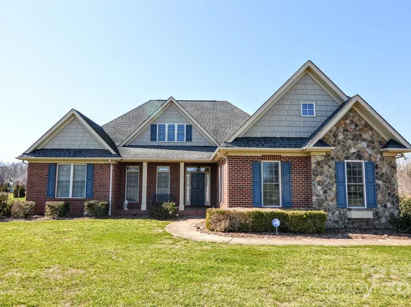 2705 Smith Field Dr, Monroe, NC 28110