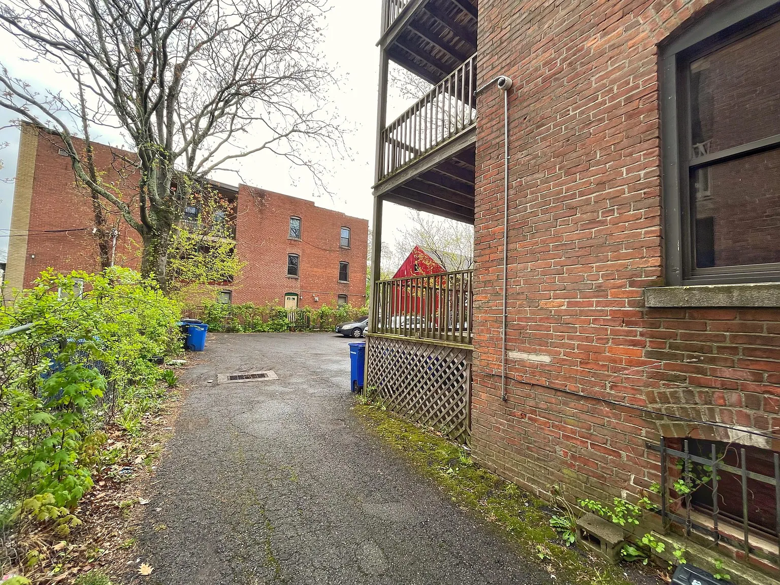 3 bed, 1024 sqft, $1,950 — Photo 4