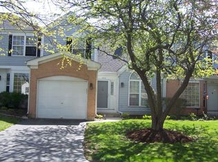 806 Harvard Ct, Island Lake, IL 60042