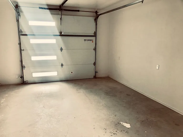 2827 Estate Dr — Photo 5