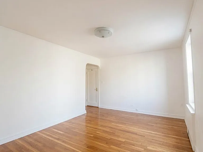 4216 80th St #2B — Photo 5
