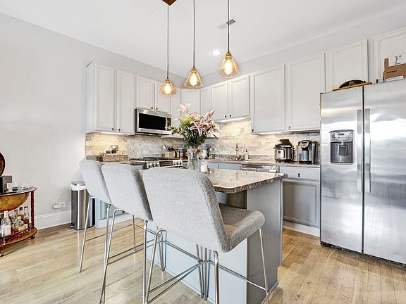 4th image of 3527 S King Dr #3