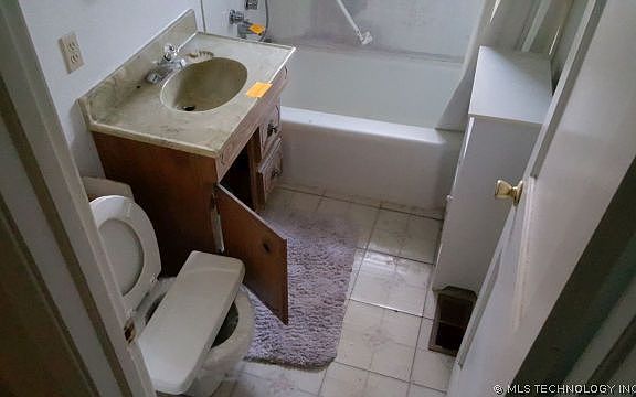 5th image of 447 S 70th East Ave