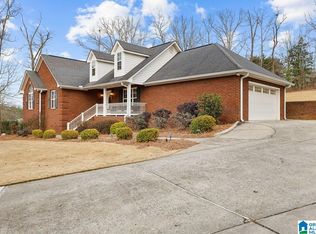 121 Azalea Hills Dr, Oneonta, AL 35121