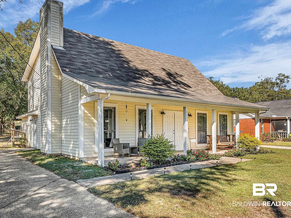 1st image of 6135 Oak Cliff Dr
