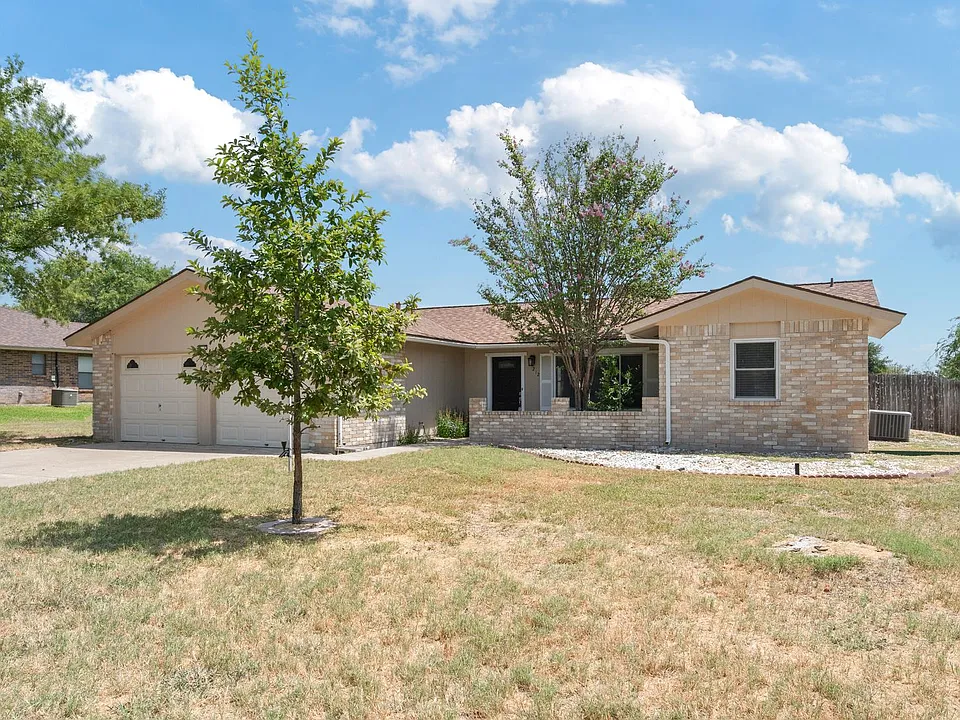 212 Medicine Bow Trl
