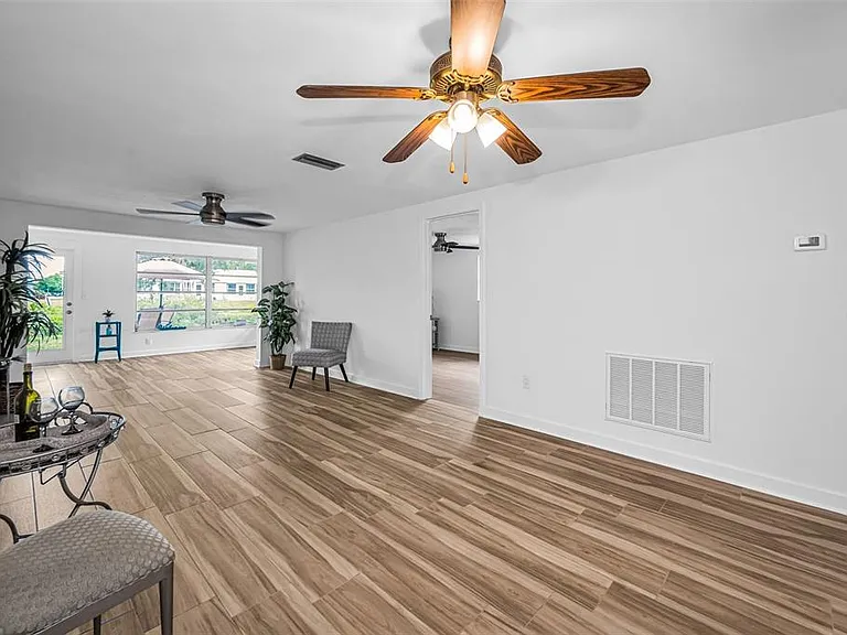 4200 Hampton Dr — Photo 15