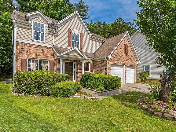 2nd image of 2453 Lakebrooke Dr