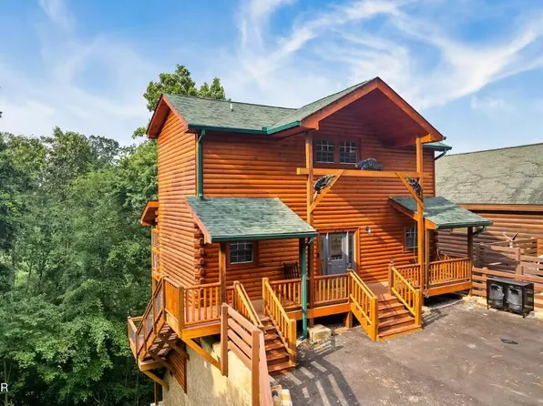 634 Stockton Dr, Pigeon Forge, TN 37876