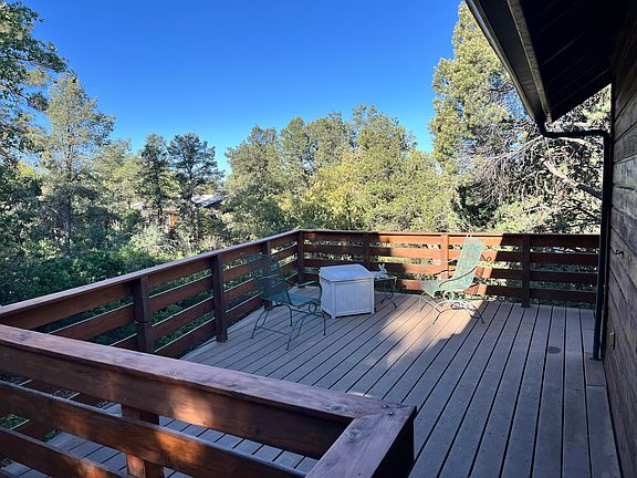 3rd image of 1006 N Matterhorn Rd