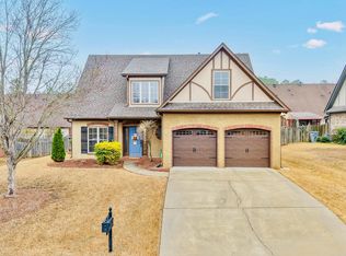468 River Oaks Ln, Helena, AL 35080