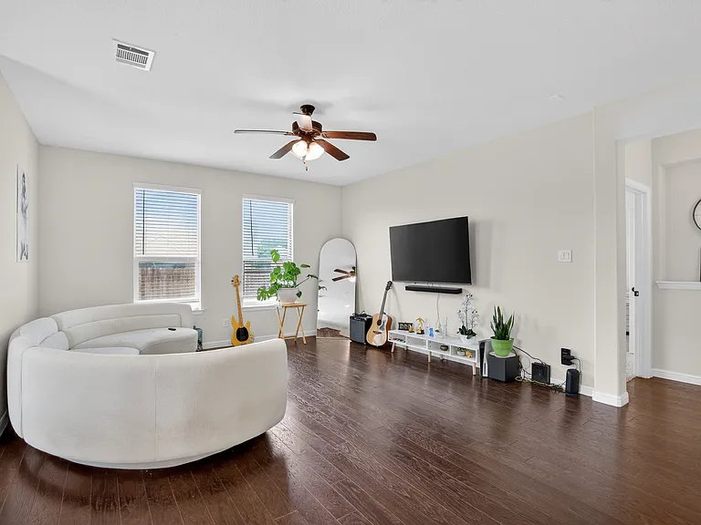 3912 Crater Cir — Photo 4