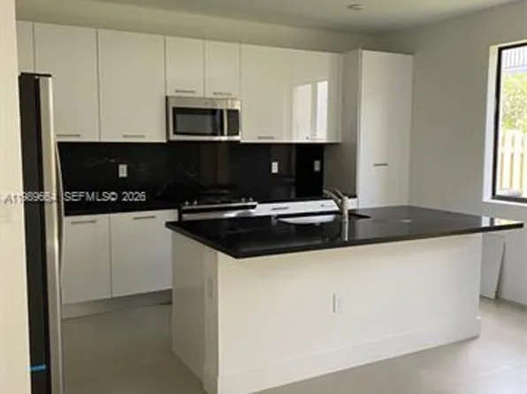 13633 SW 157th Pl, Miami, FL