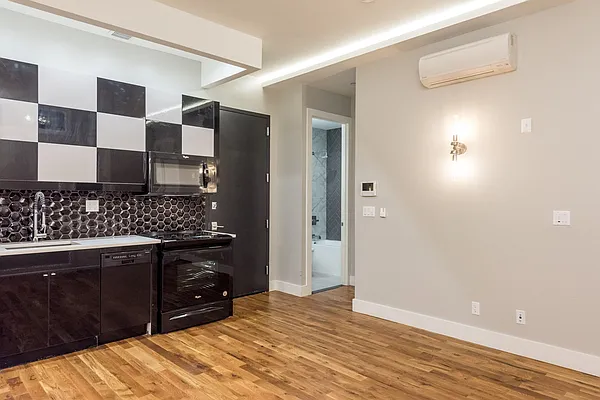 Rented by Nooklyn NYC LLC | media 16