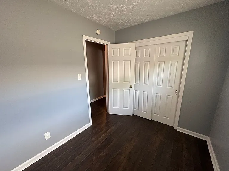 1019 S Randolph St — Photo 17