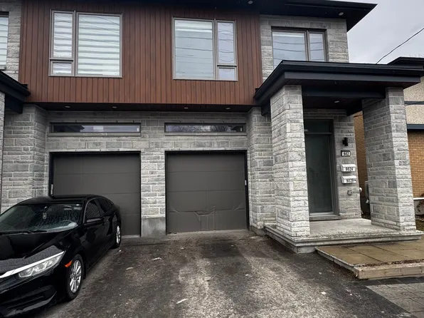 902 Pinecrest Rd #A, Ottawa, ON K2B 6B3