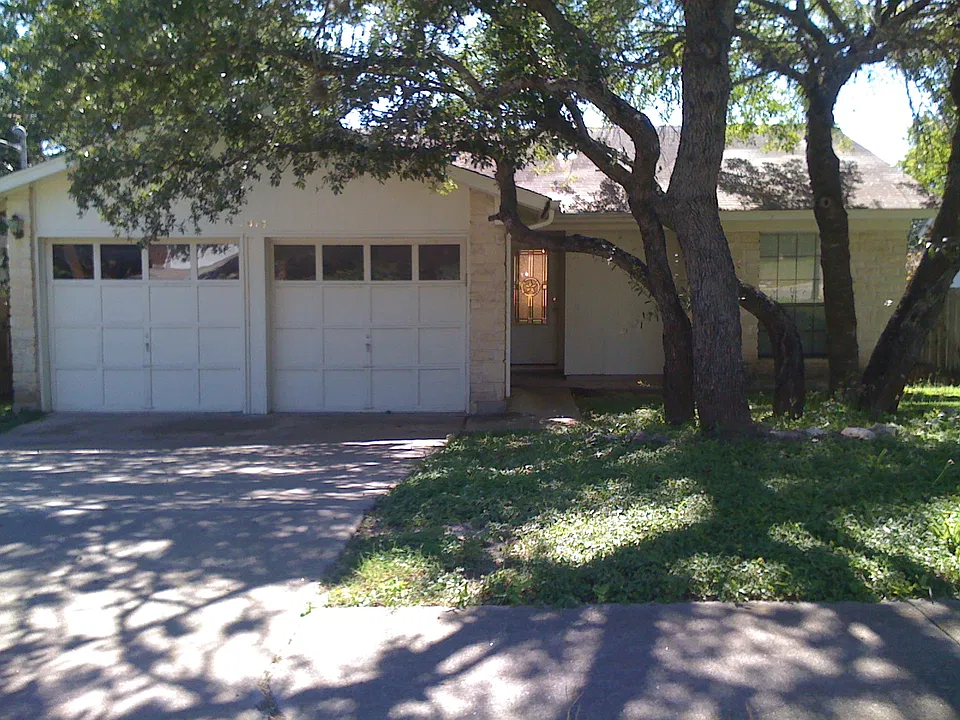1915 Ramona Cir