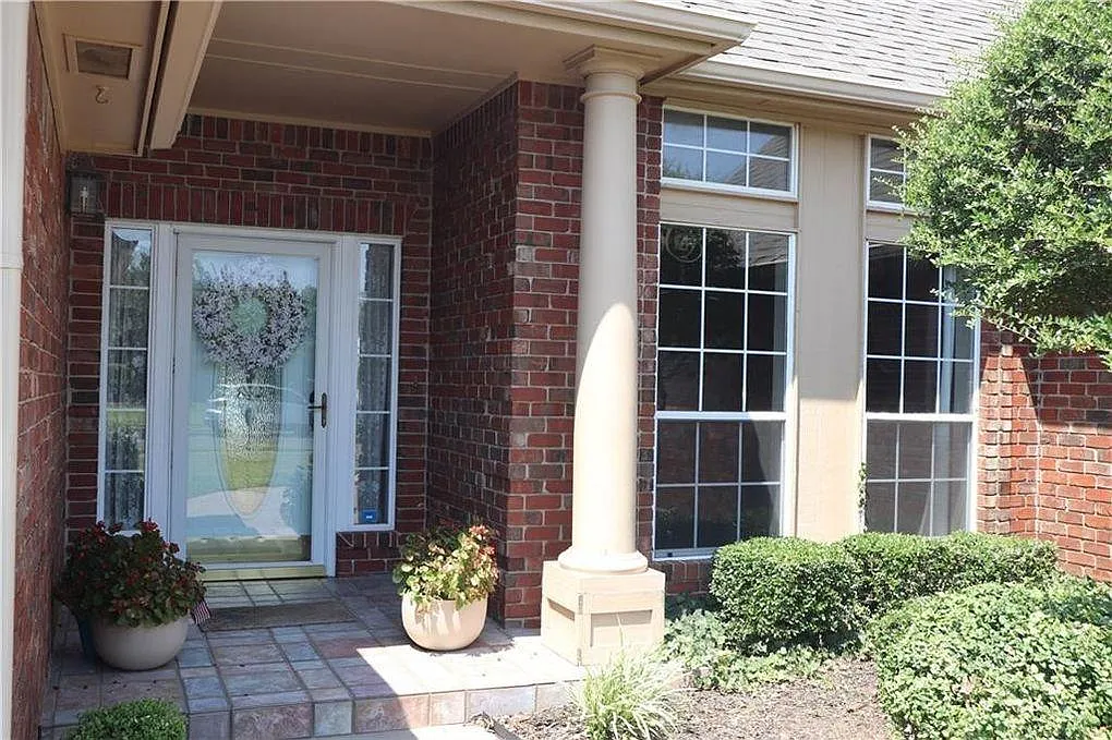 Building Photo - 3705 Crail Dr