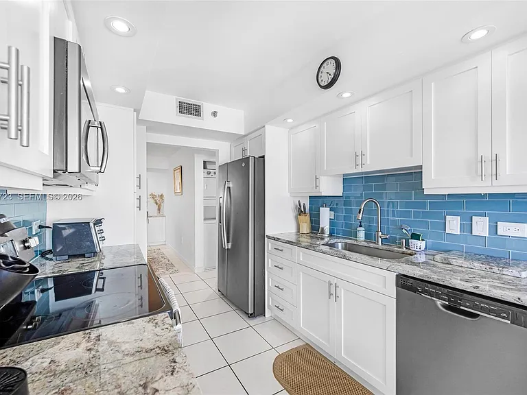 1201 S Ocean Dr #1903S — Photo 13