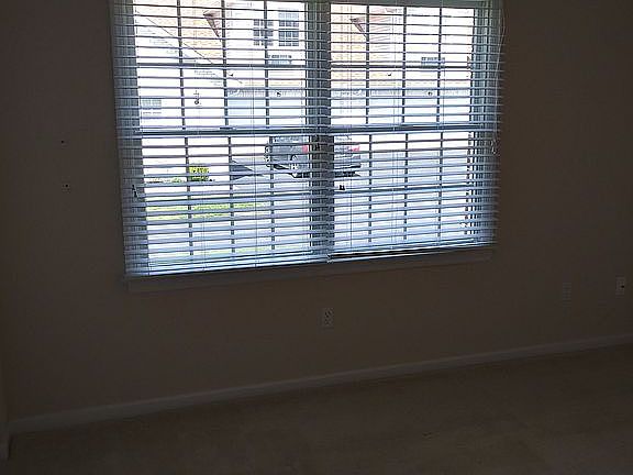4th image of 223 Woodhawk Ln