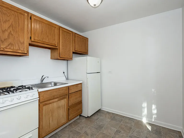 Belmore Apartments — Photo 51