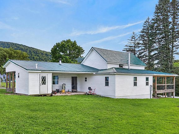 2nd image of 2676 Sunset Rd