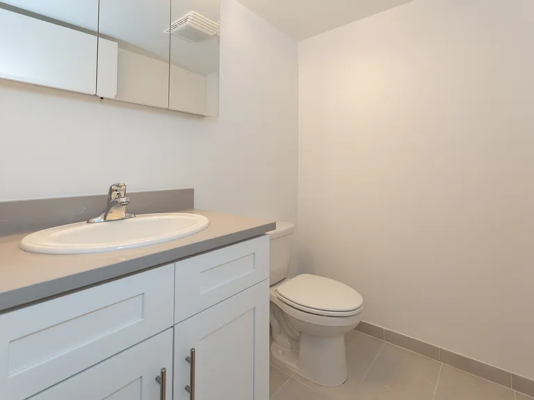 244 E. Pearson — Photo 11