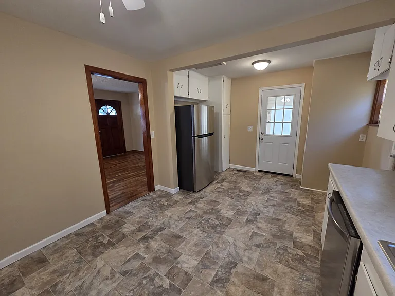 Kitchen / Laundry