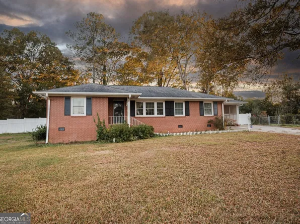 105 Pine St, Barnesville, GA 30204