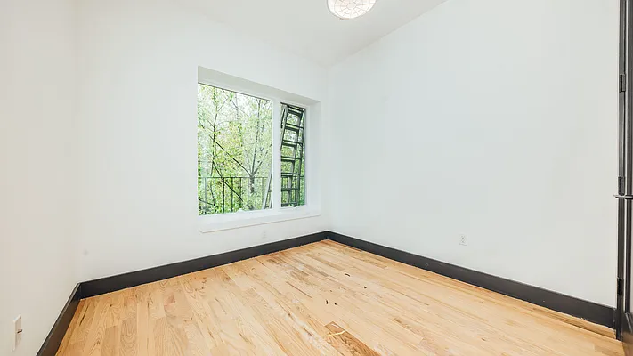 Rented by Nooklyn NYC LLC | media 34