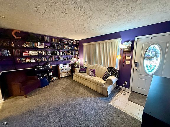 3rd image of 829 Delbrook Dr