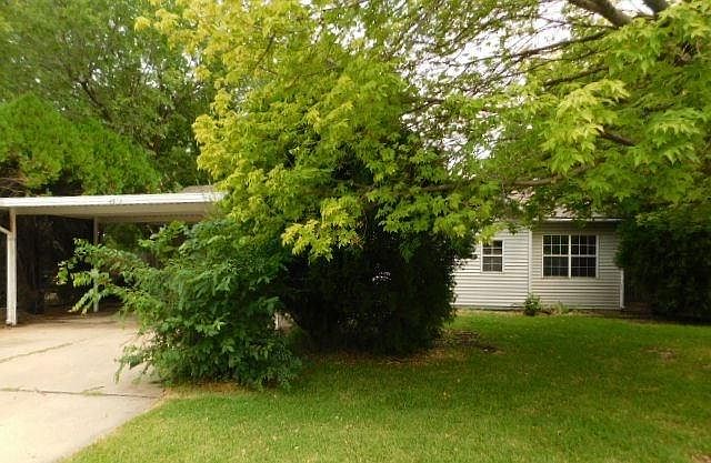 1st image of 4613 SE 25th St