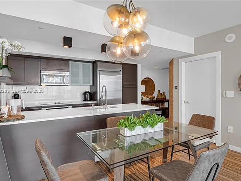 55 SE 6th St #1803 — Photo 9
