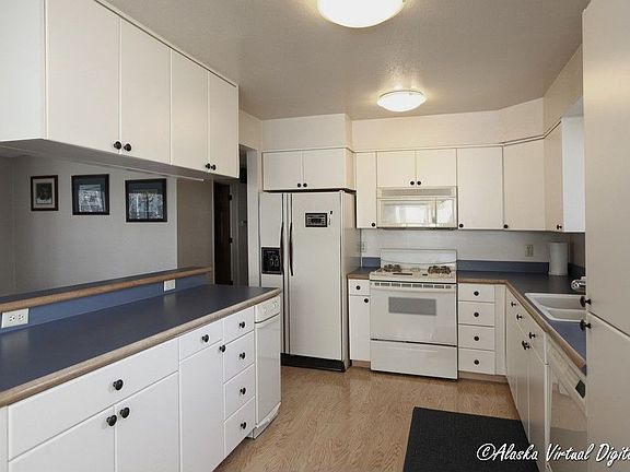 5th image of 2529 Kensington Dr