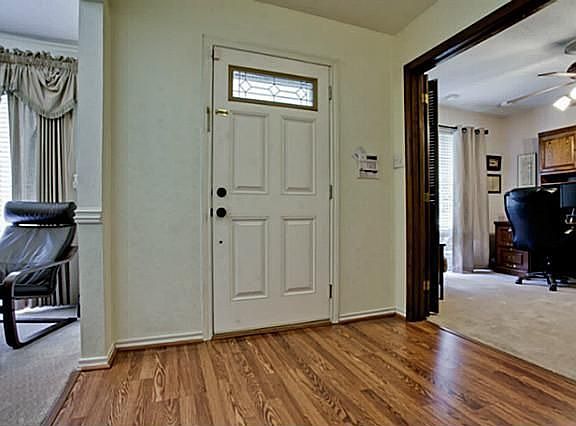 5th image of 1007 Rainbow Dr