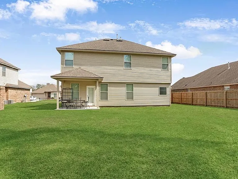 39394 Legacy Lake Dr — Photo 14