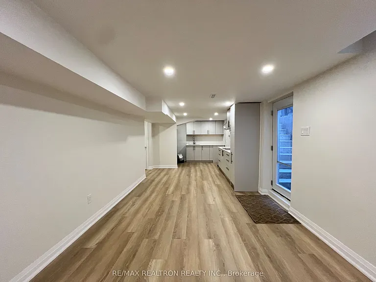 Trillium Dr — Photo 8
