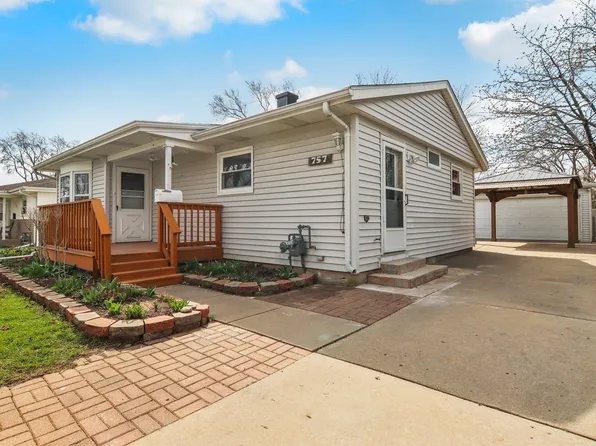 757 S Merle Ln, Wheeling, IL 60090