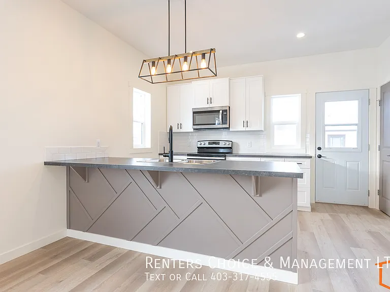 5121D 54th Ave — Photo 4