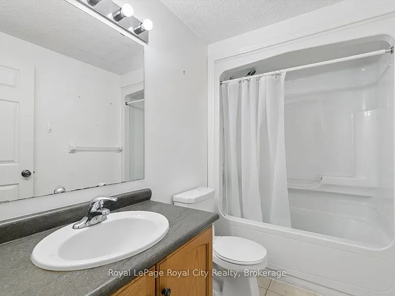 1498 Gordon St #25 — Photo 15