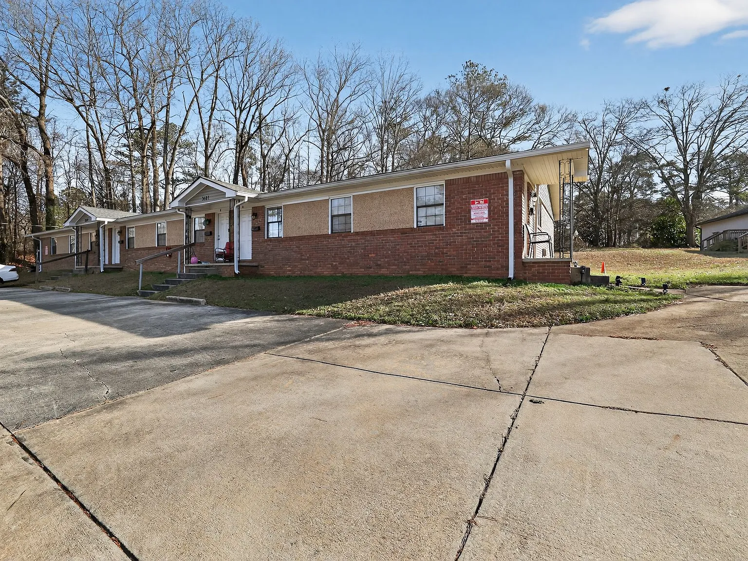 3681 Lynn Dr Unit E — Photo 1