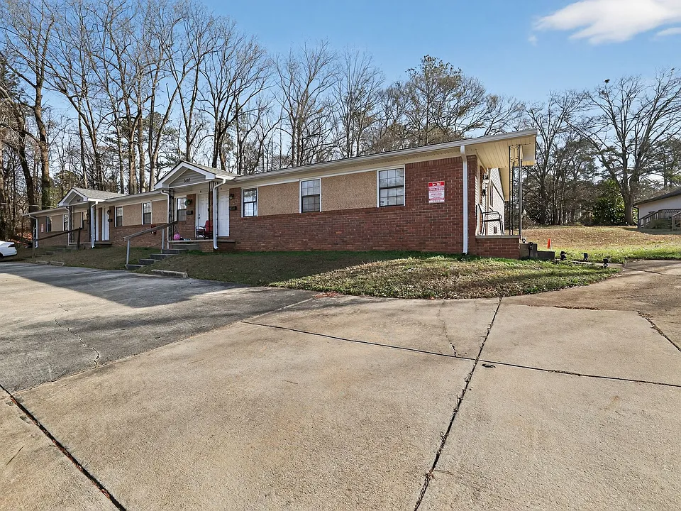 3681 Lynn Dr