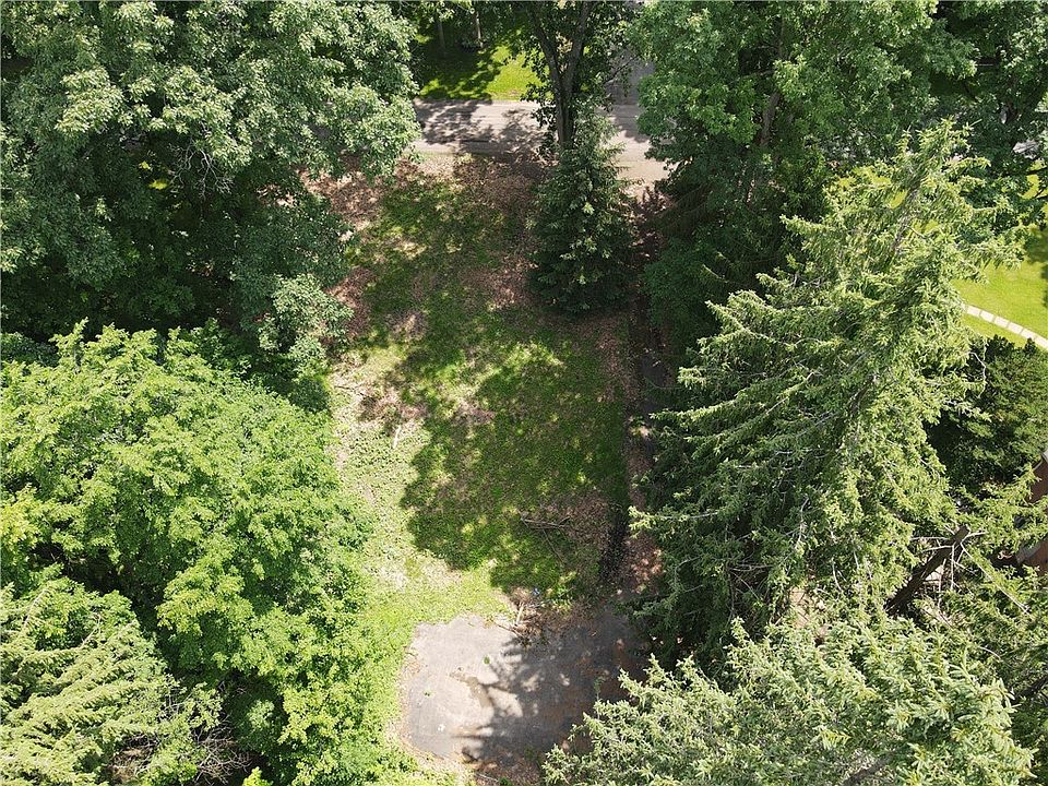 2nd image of 1037 Woodhill Dr