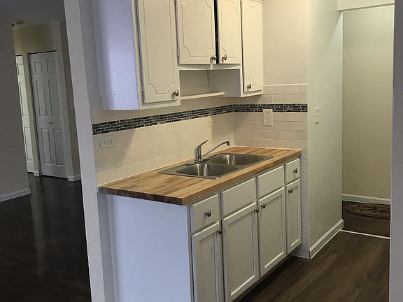 2nd image of 5848 N Kenmore Ave APT 306