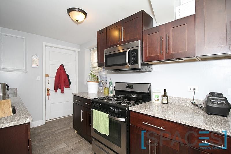 1st image of 1443 W Balmoral Ave #Gardens