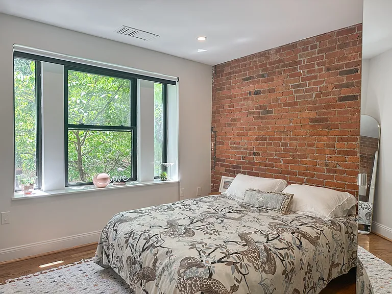 79 Gainsborough St #204 — Photo 9