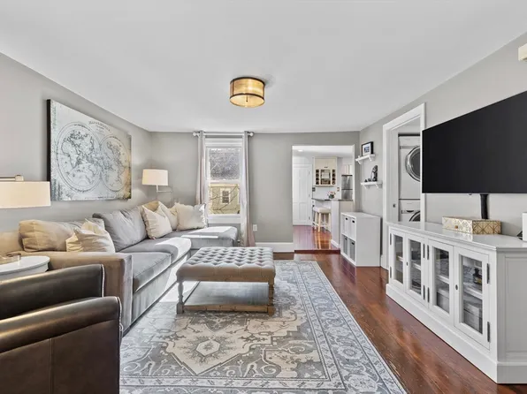 19 Monument St #2, Charlestown, MA 02129