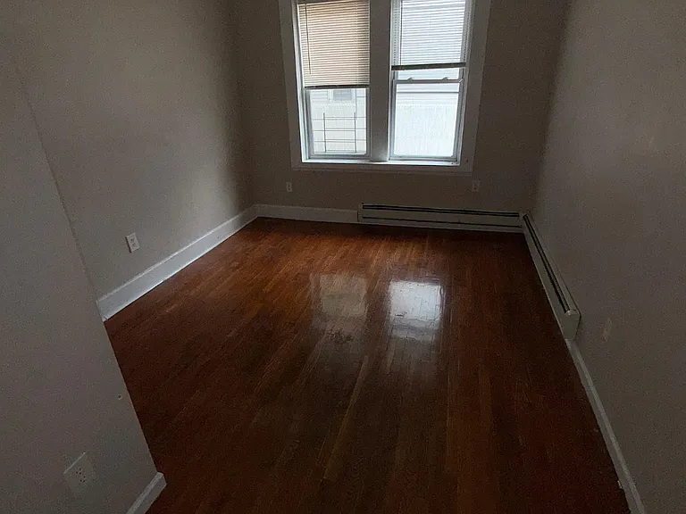 392 13th Ave #1 — Photo 1